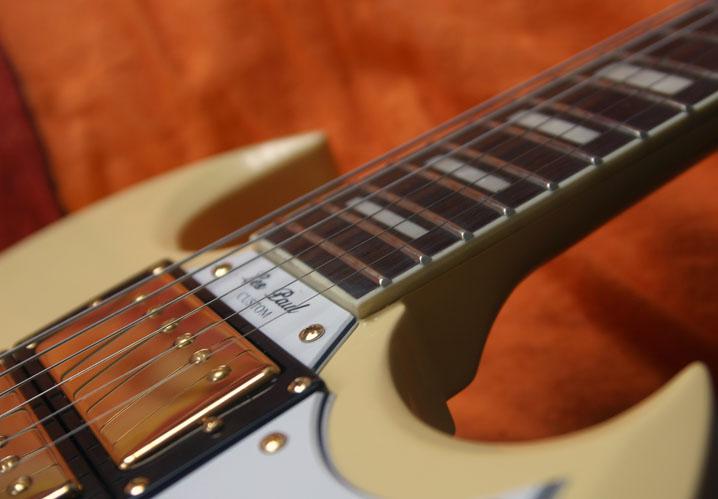 Sold Guitars / Epiphone G-400 Custom