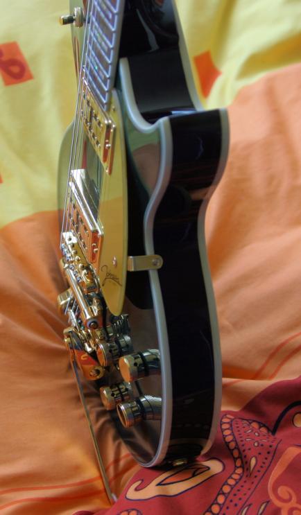 Sold Guitars / Johnson JP-EE-CGR