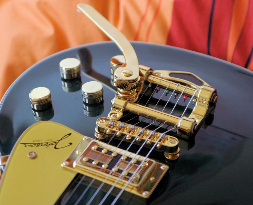 Sold Guitars / Johnson JP-EE-CGR