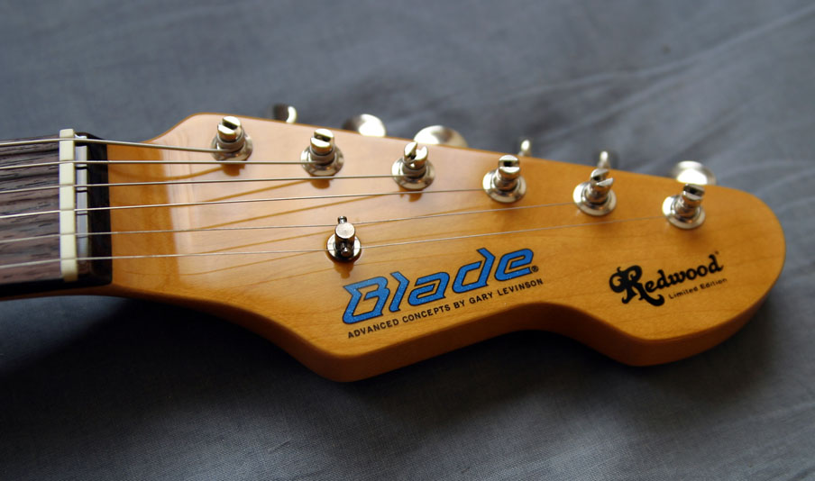 Guitars / Blade Texas Standard Pro (Redwood Edition)
